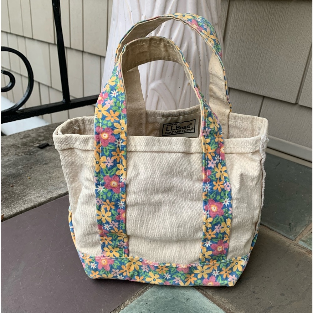 ✨Vintage L.L. Bean Boat and Tote Mini Floral Strap Bag